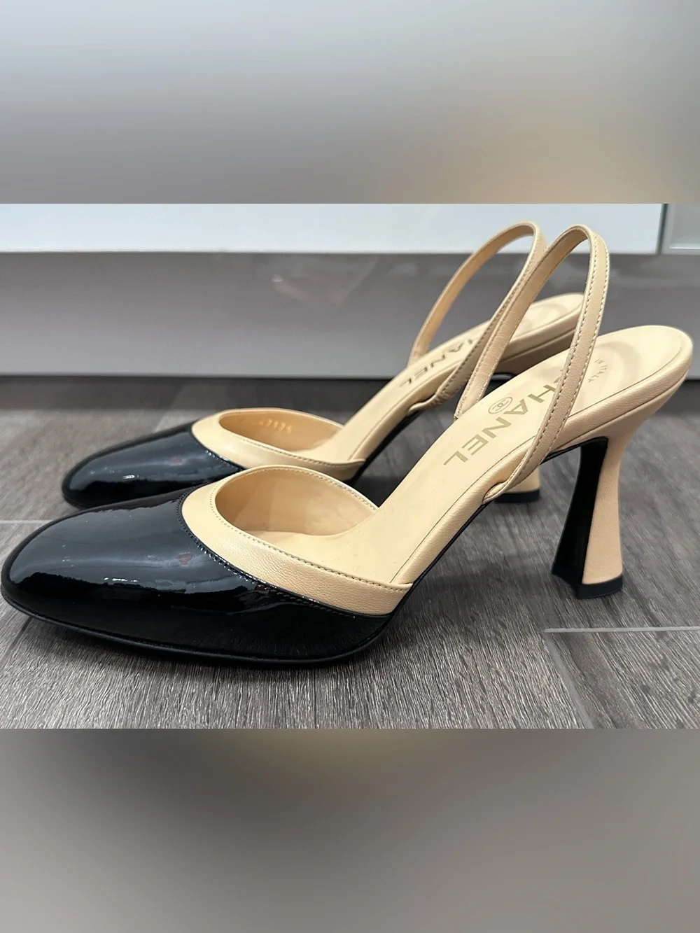CHANEL classic slingback